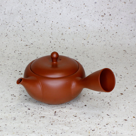 Red clay kyusu teapot